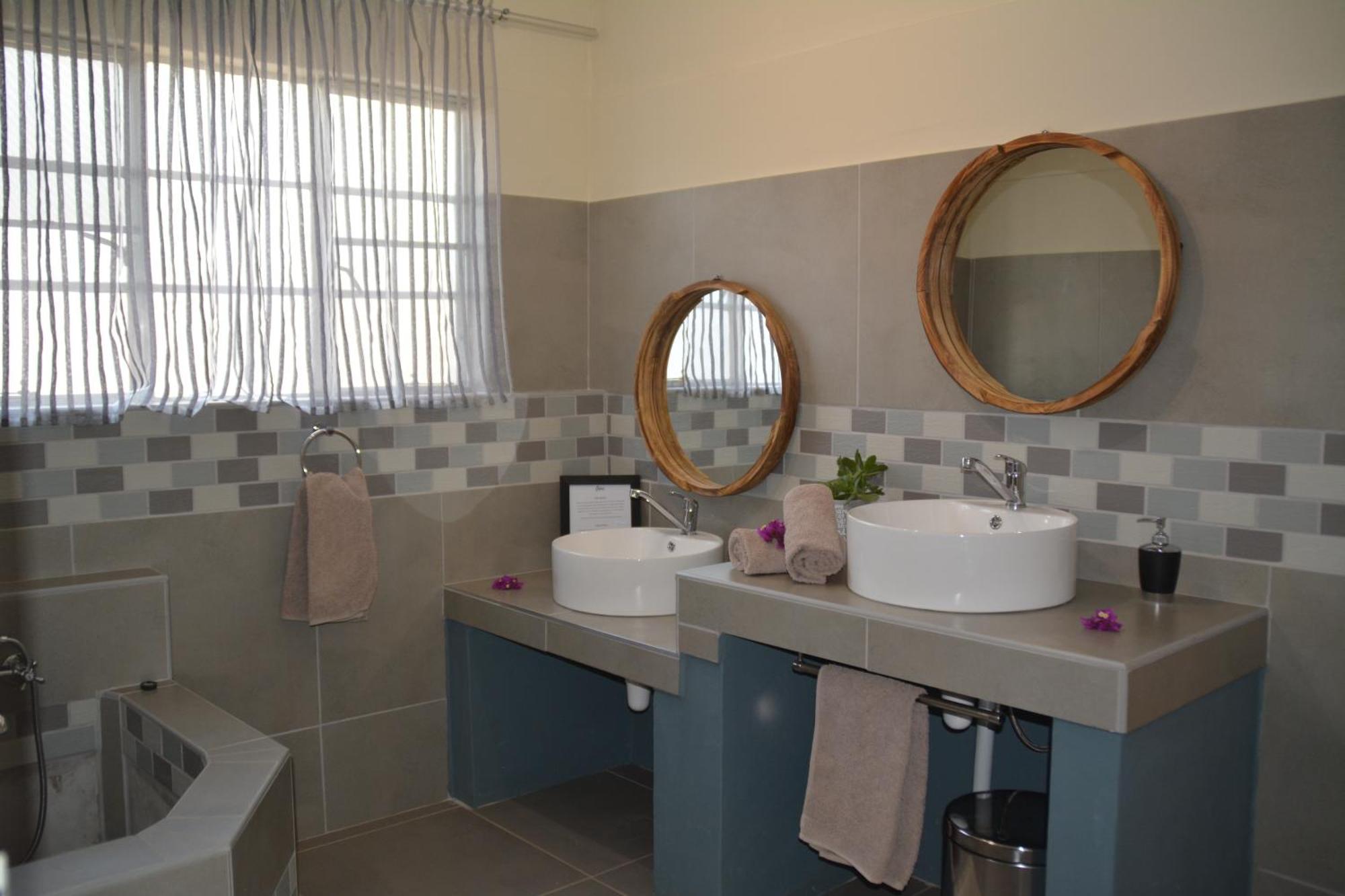 Gabus Safari Lodge Otavi Kültér fotó
